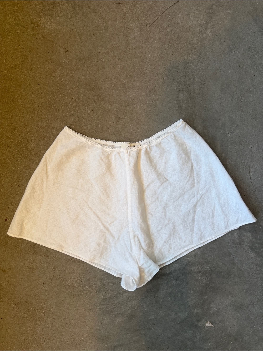 Doen Women's White Cotton Lounge Shorts